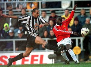 安迪-科尔谈曼联队史4名终极传奇：查尔顿、贝斯特、劳、基恩入选